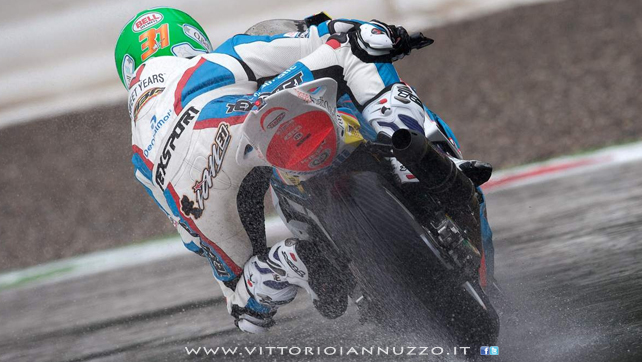 Vittorio_Iannuzzo_Grillini_Dentalmatic_SBK_BMW_S1000RR_Superbike_2013_Italia_Monza_02