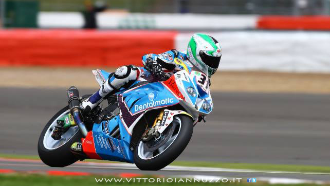 Vittorio_Iannuzzo_Grillini_Dentalmatic_SBK_BMW_S1000RR_Superbike_2013_Inghilterra_Silverstone_01