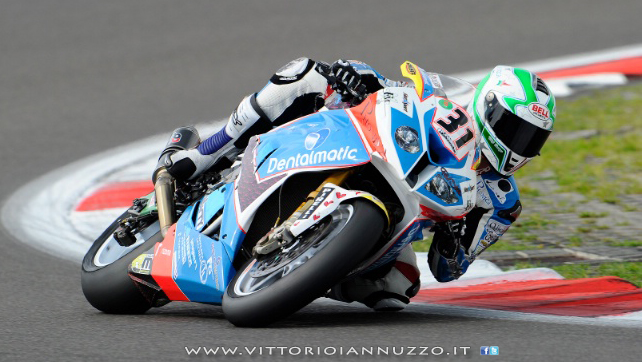 Vittorio_Iannuzzo_Grillini_Dentalmatic_SBK_BMW_S1000RR_Superbike_2013_Germania_Nurburgring_01
