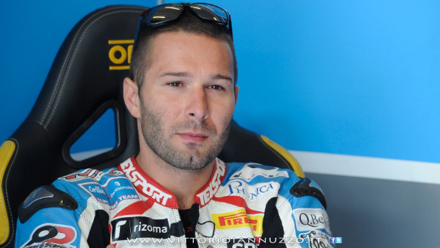Vittorio_Iannuzzo_Grillini_Dentalmatic_SBK_BMW_S1000RR_Superbike_2013_Germania_Nurburgring_02
