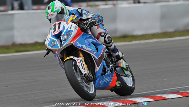 Vittorio_Iannuzzo_Grillini_Dentalmatic_SBK_BMW_S1000RR_Superbike_2013_Germania_Nurburgring_11