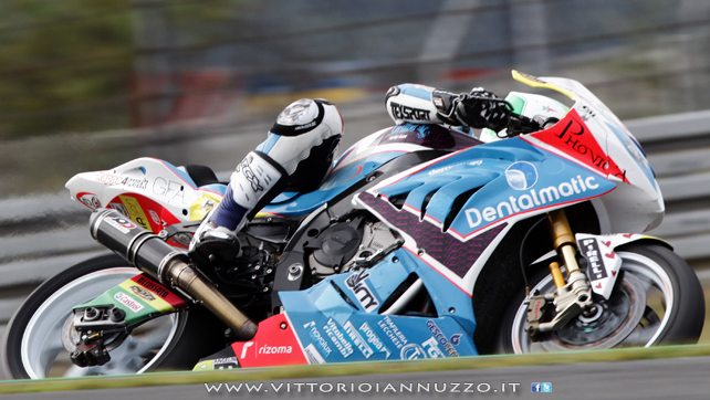 Vittorio_Iannuzzo_Grillini_Dentalmatic_SBK_BMW_S1000RR_Superbike_2013_Germania_Nurburgring_14