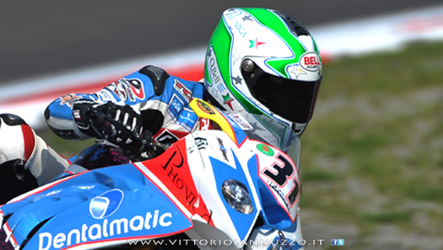 Vittorio_Iannuzzo_Grillini_Dentalmatic_SBK_BMW_S1000RR_Superbike_2013_Germania_Nurburgring_15
