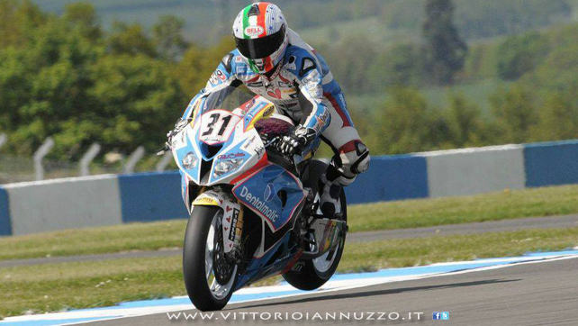 Vittorio_Iannuzzo_Grillini_Dentalmatic_SBK_BMW_S1000RR_Superbike_2013_Europa_Donington_Park_27