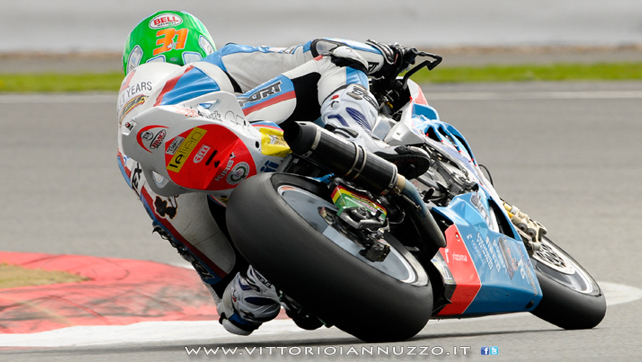 Vittorio_Iannuzzo_Grillini_Dentalmatic_SBK_BMW_S1000RR_Superbike_2013_Inghilterra_Silverstone_10