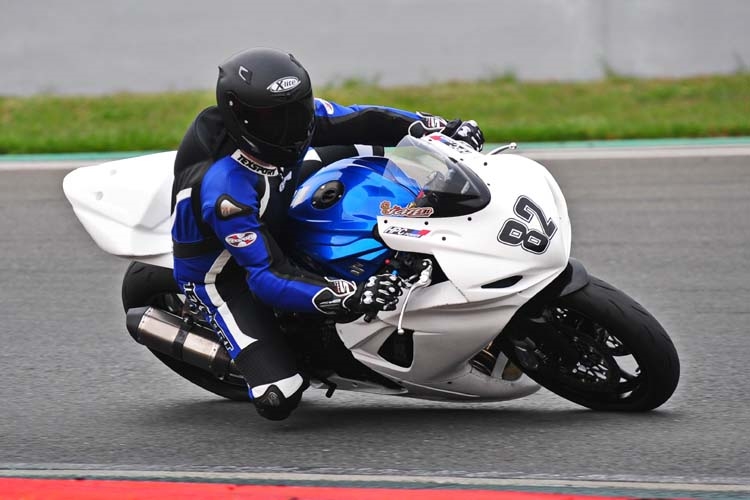 Vittorio_Iannuzzo_IDM_Supersport_HPC_Power_Suzuki_Germania_2014_Test_03