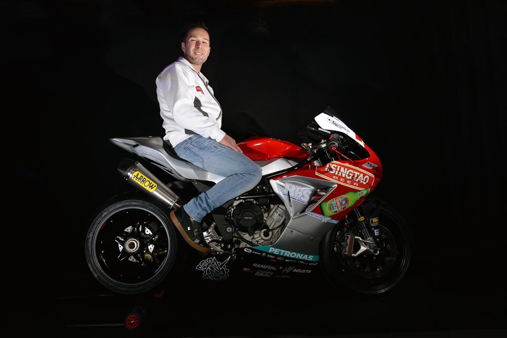 Vittorio_Iannuzzo_2015_Mv_Augusta_BSBS_Tsingtao_Racing_British_Superbke_MCE_01