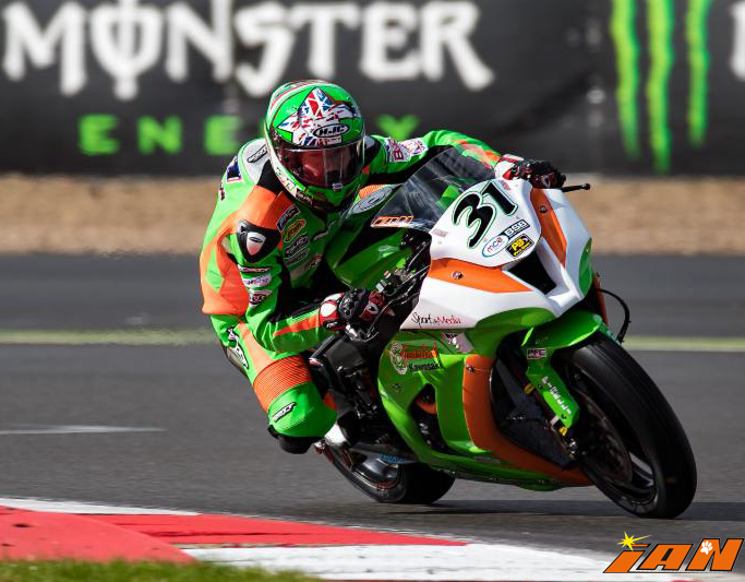 Vittorio_Iannuzzo_BSB_British_Superbike_MCE_Gearlink_Kawasaki_Ninja_ZX10_1000_Pirelli_Inghilterra_2016_Foto_Silverstone_GP